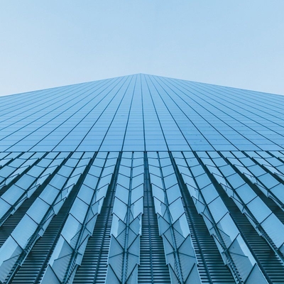 Moderne architectonische glazen gordijnmuren met fotovoltaïsche functie