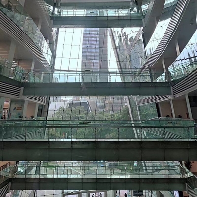Geharmoniseerd glazen unified gordijnmuur Custom kleur Aluminium legering Gebouw gordijnmuur